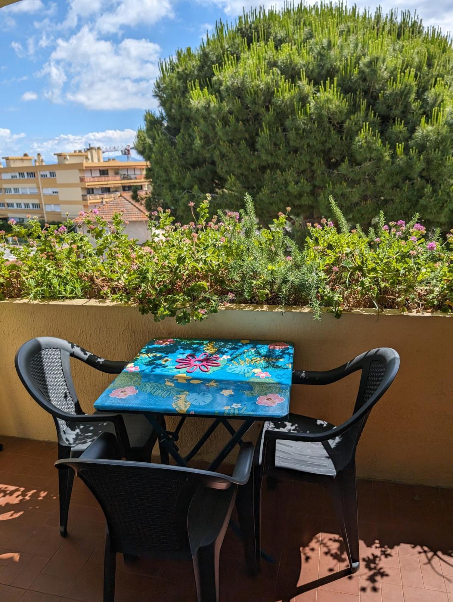 Studio Calme Dernier Etage Antibes Eksteriør bilde